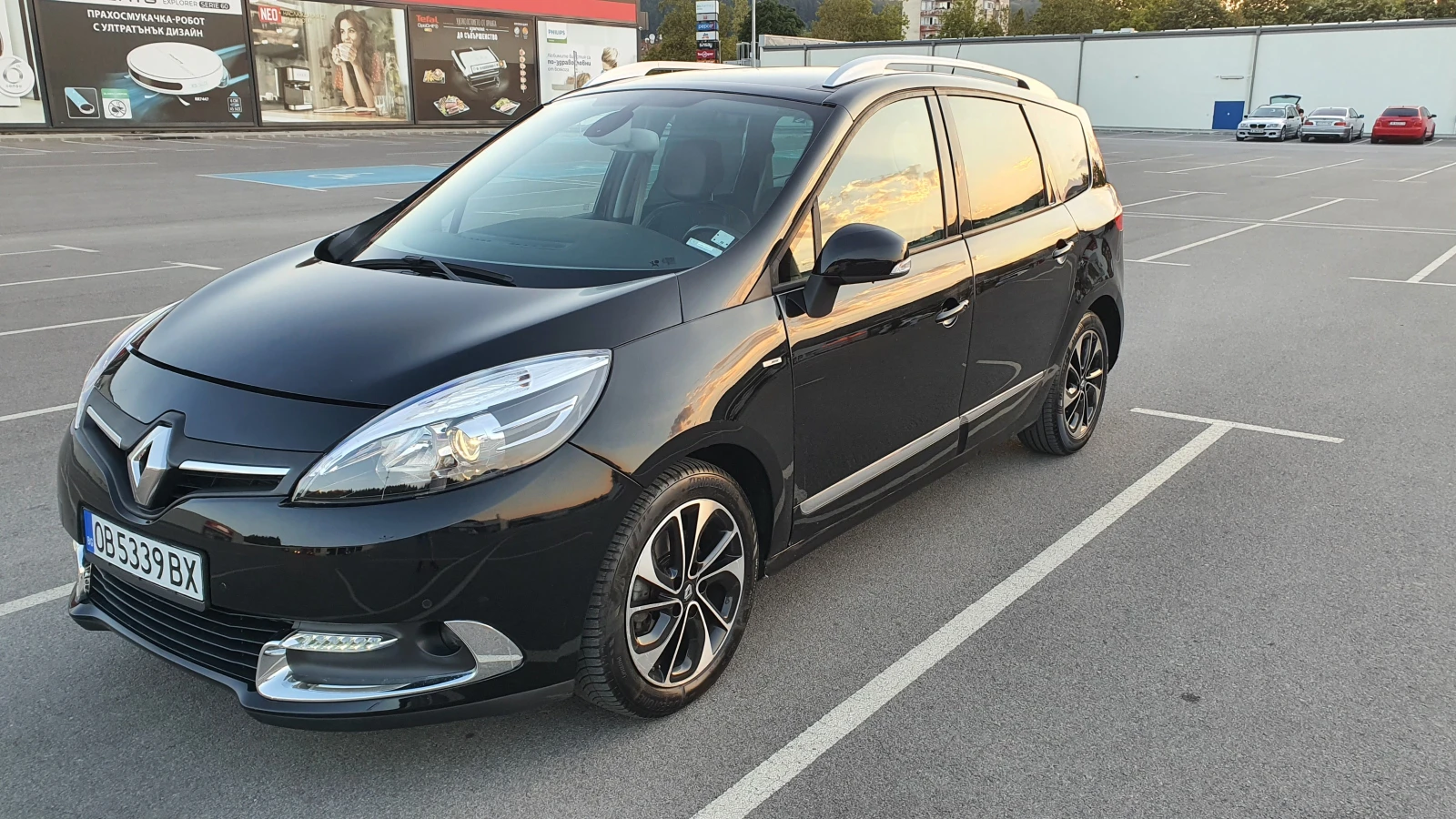 Renault Grand scenic 1.6 dci BOSE, снимка 2 - Автомобили и джипове - 56056464