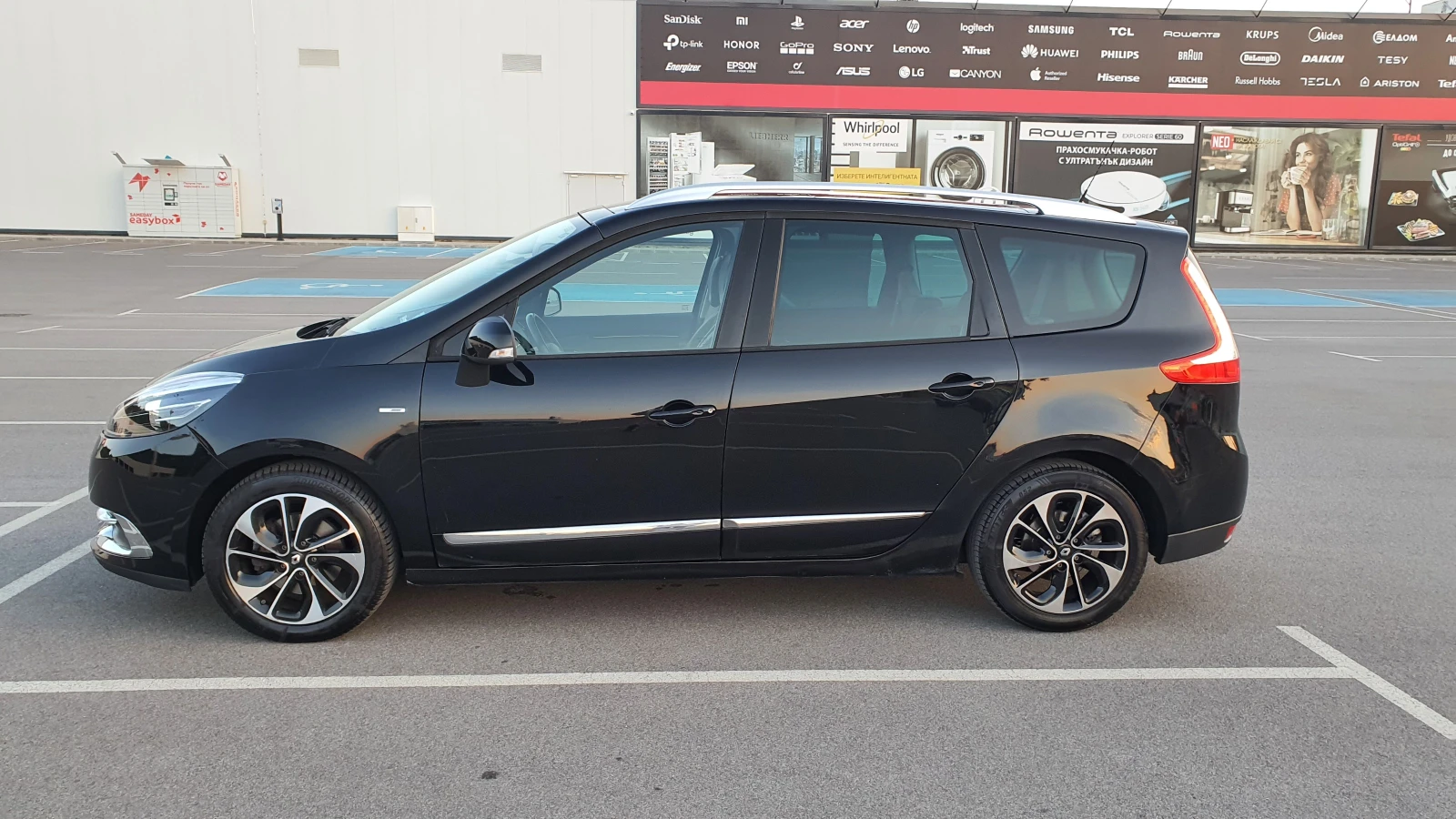 Renault Grand scenic 1.6 dci BOSE, снимка 3 - Автомобили и джипове - 56056464