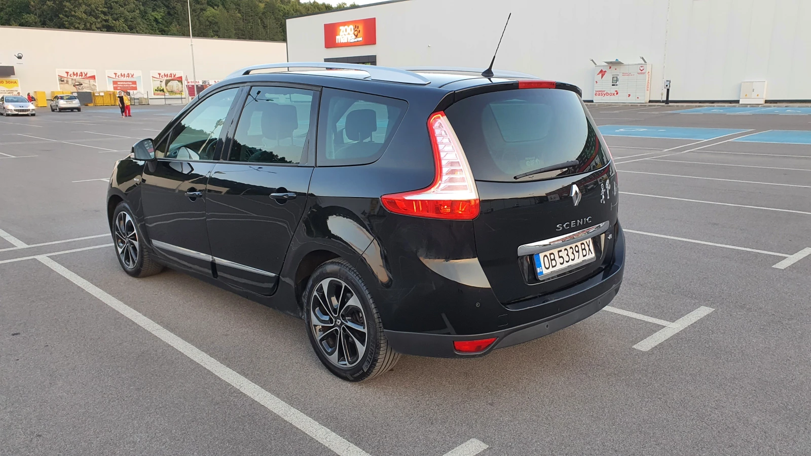 Renault Grand scenic 1.6 dci BOSE, снимка 4 - Автомобили и джипове - 56056464