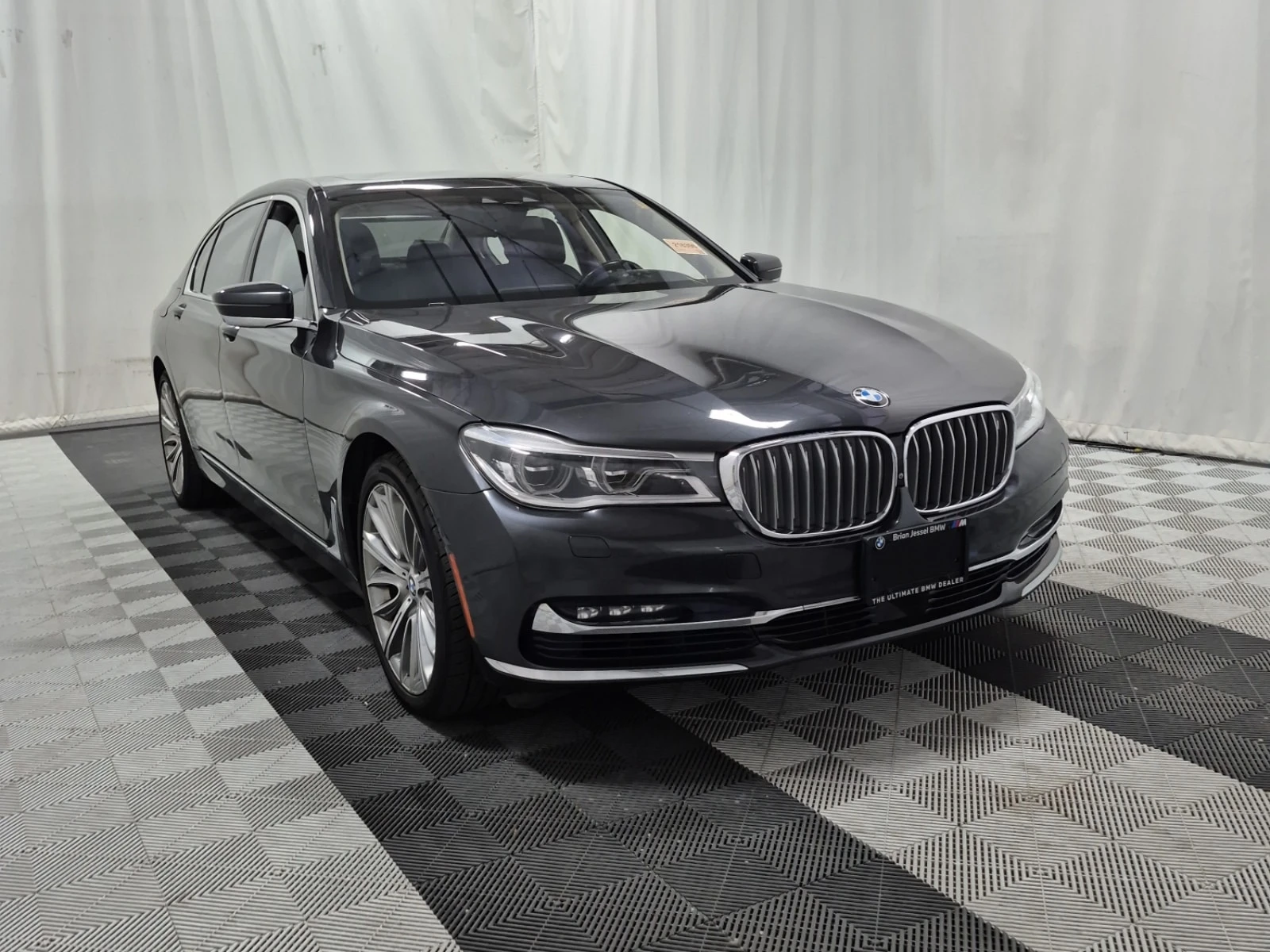 BMW 750 LI XDRIVE| HUD| 360| HAR/KAR| PANO| , снимка 2 - Автомобили и джипове - 56082622