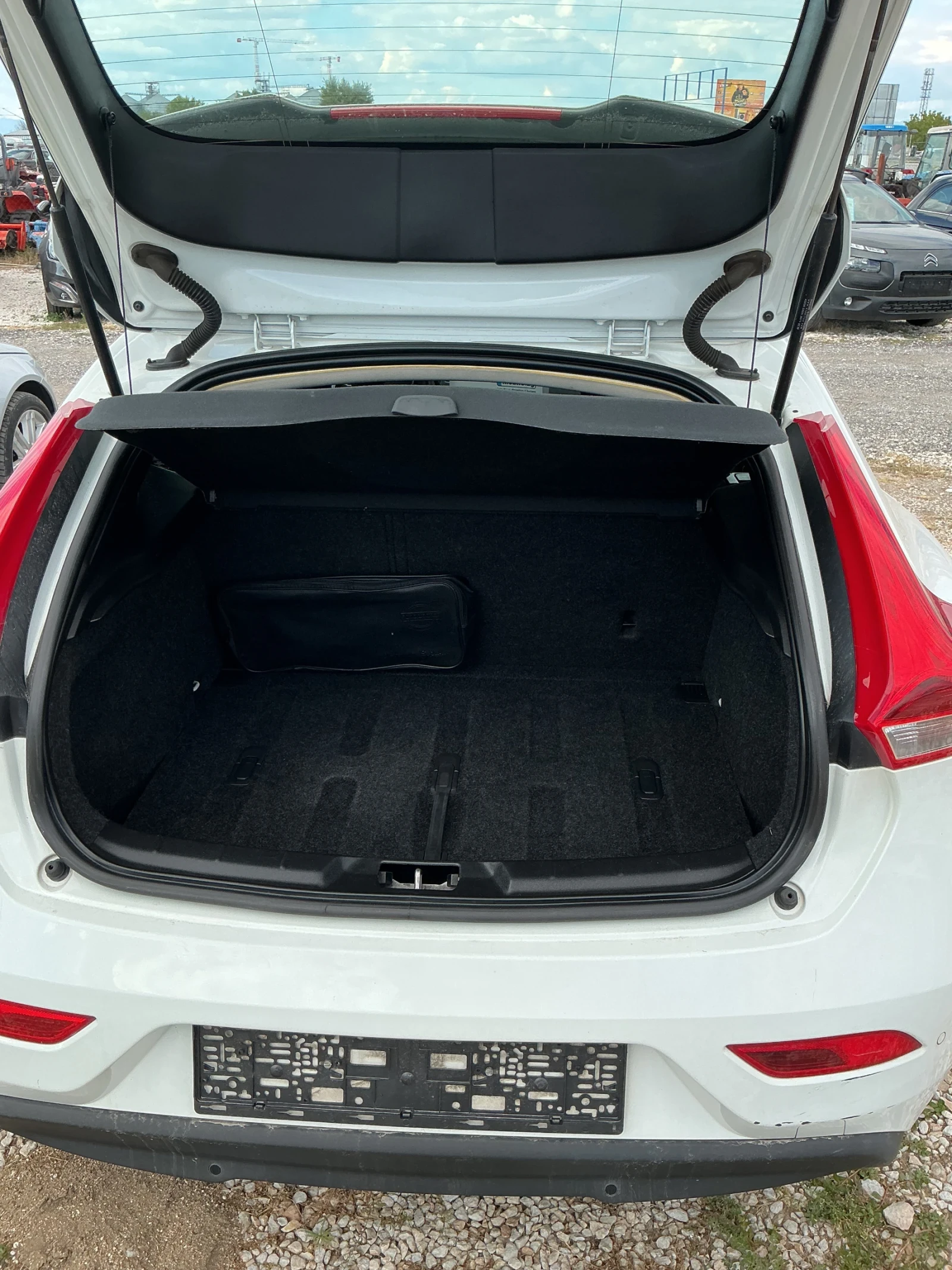 Volvo V40 1.6d | Mobile.bg � ����������� 7