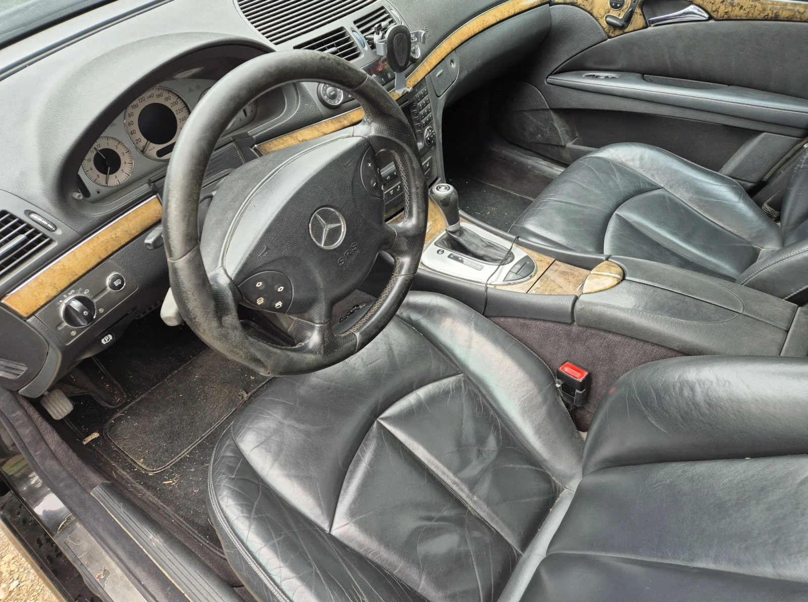 Mercedes-Benz E 500, снимка 5 - Автомобили и джипове - 56324368