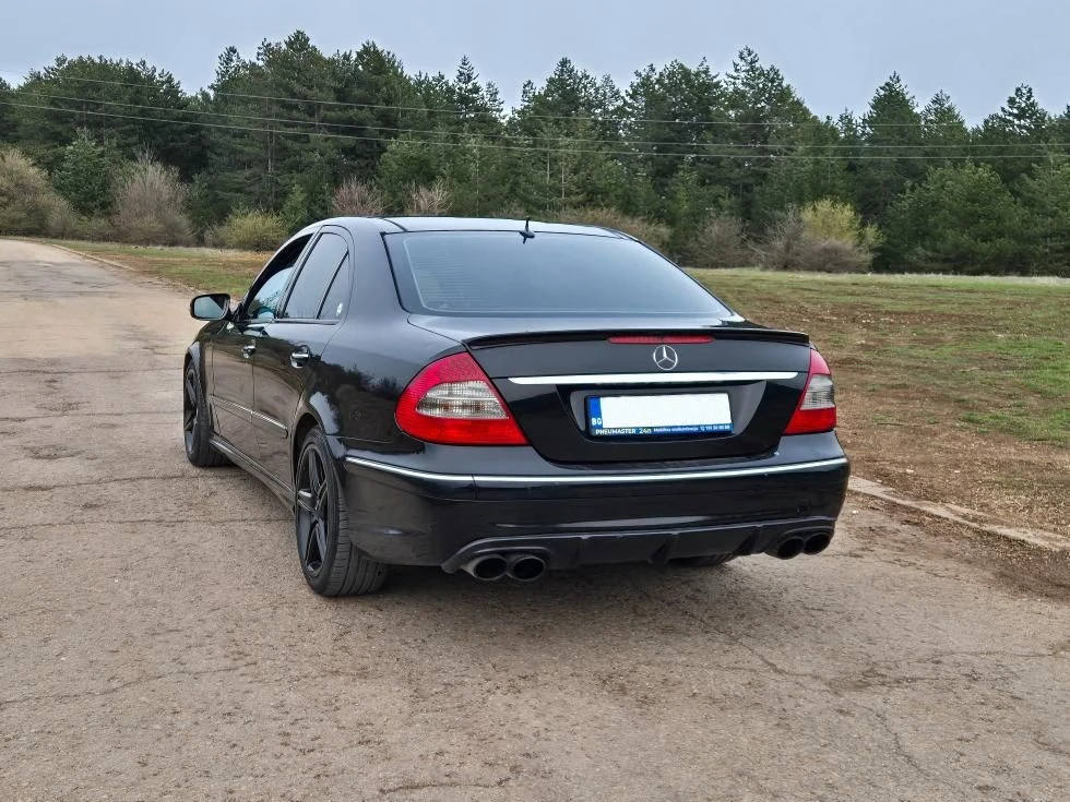 Mercedes-Benz E 500, снимка 4 - Автомобили и джипове - 56324368