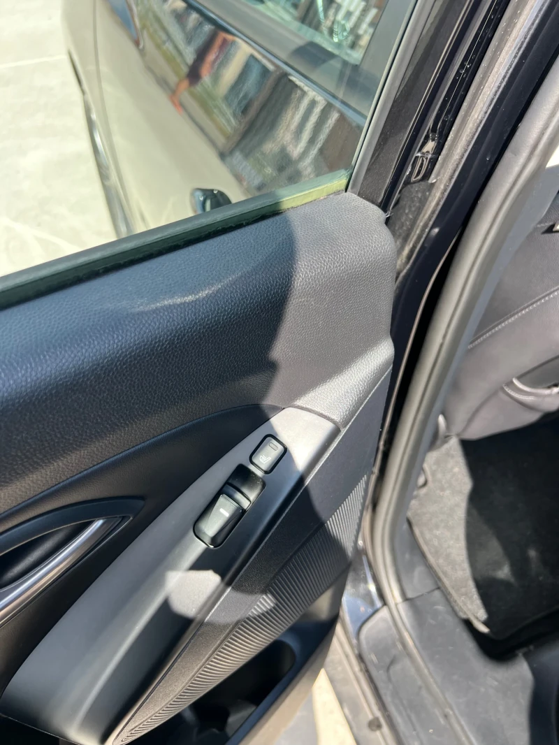 Hyundai IX35 1.6i/GPL Euro5B, снимка 13 - Автомобили и джипове - 48816131