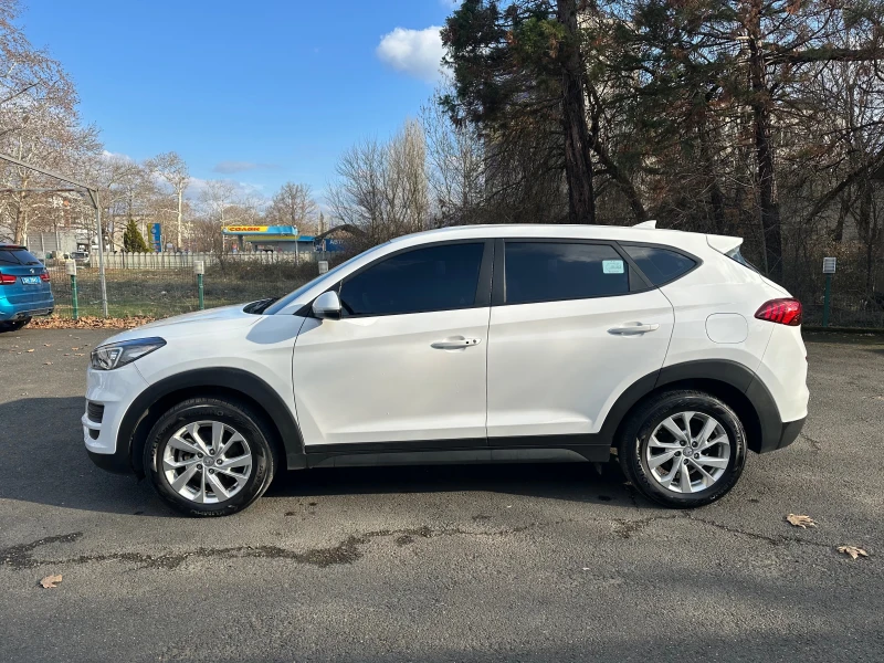 Hyundai Tucson 2.0 CRDI 4 WD , снимка 3 - Автомобили и джипове - 48965563