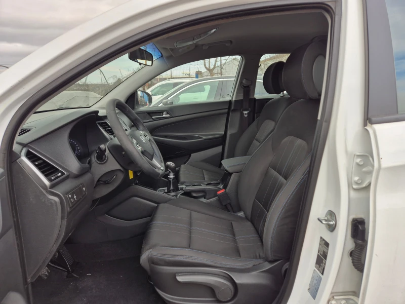 Hyundai Tucson 1.7 CRDI, снимка 9 - Автомобили и джипове - 48977296