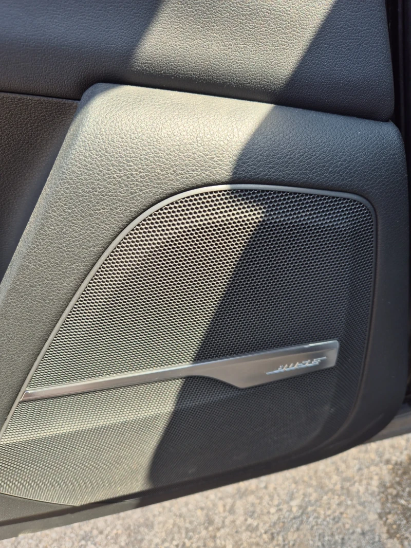 Audi Q7 Перфектна!!!Вакум 360камера.БАРТЕР, снимка 10 - Автомобили и джипове - 51817984