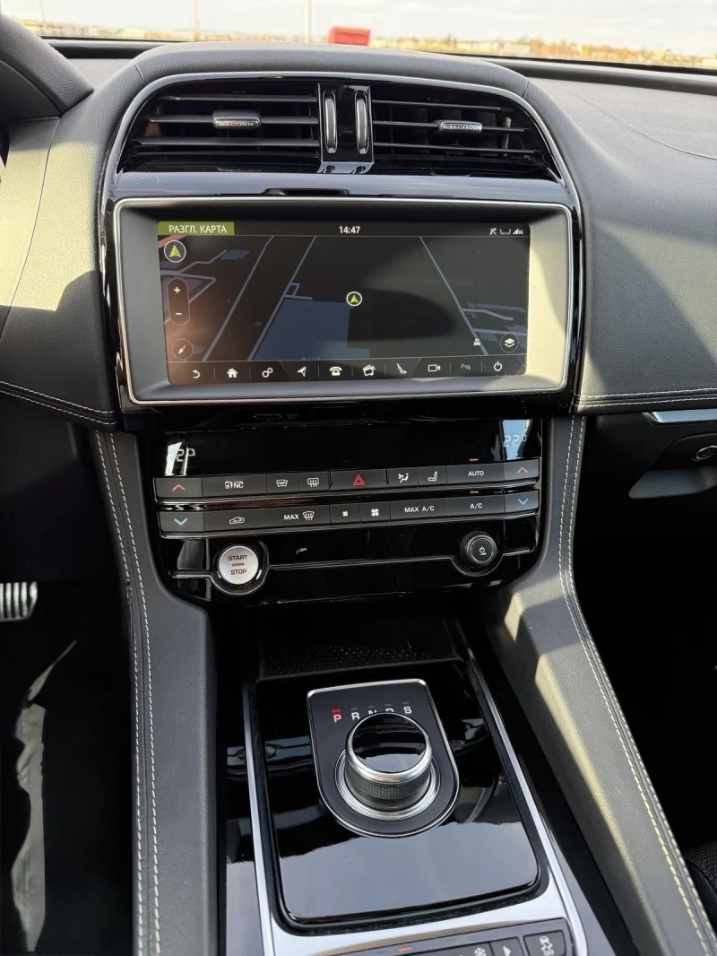 Jaguar F-PACE R-Sport 2.5T AWD, снимка 8 - Автомобили и джипове - 52419712