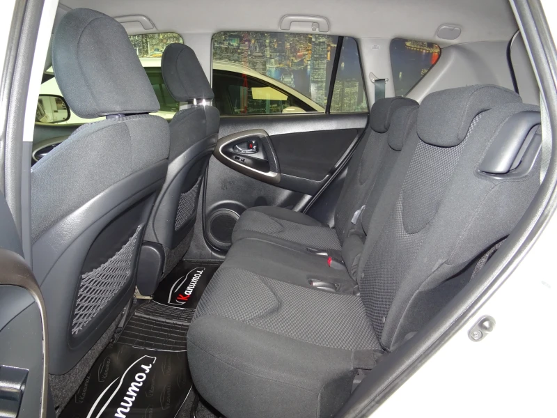 Toyota Rav4 2.2 D-4D 150кс, снимка 15 - Автомобили и джипове - 52539730