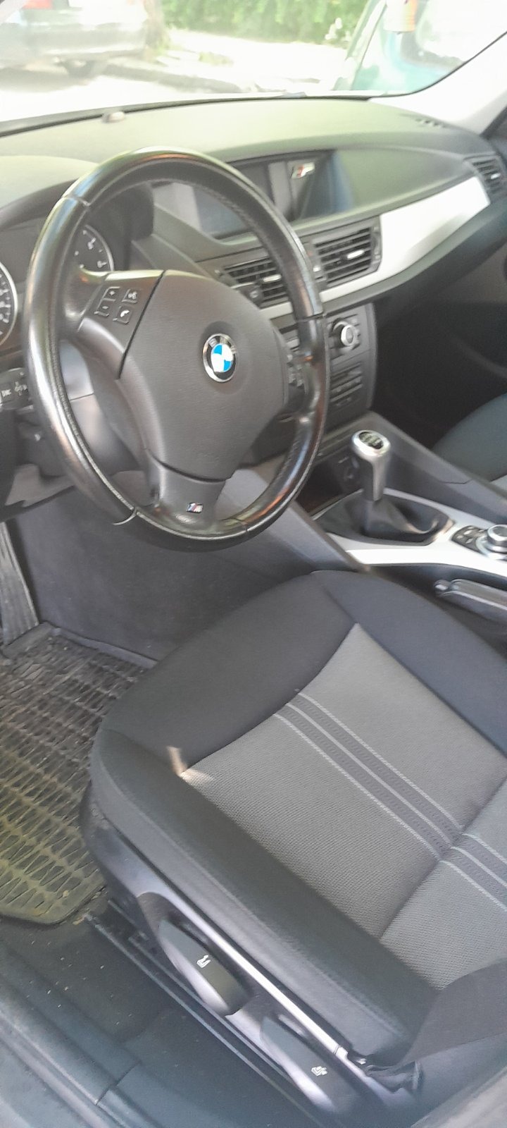 BMW X1, снимка 4 - Автомобили и джипове - 45614685