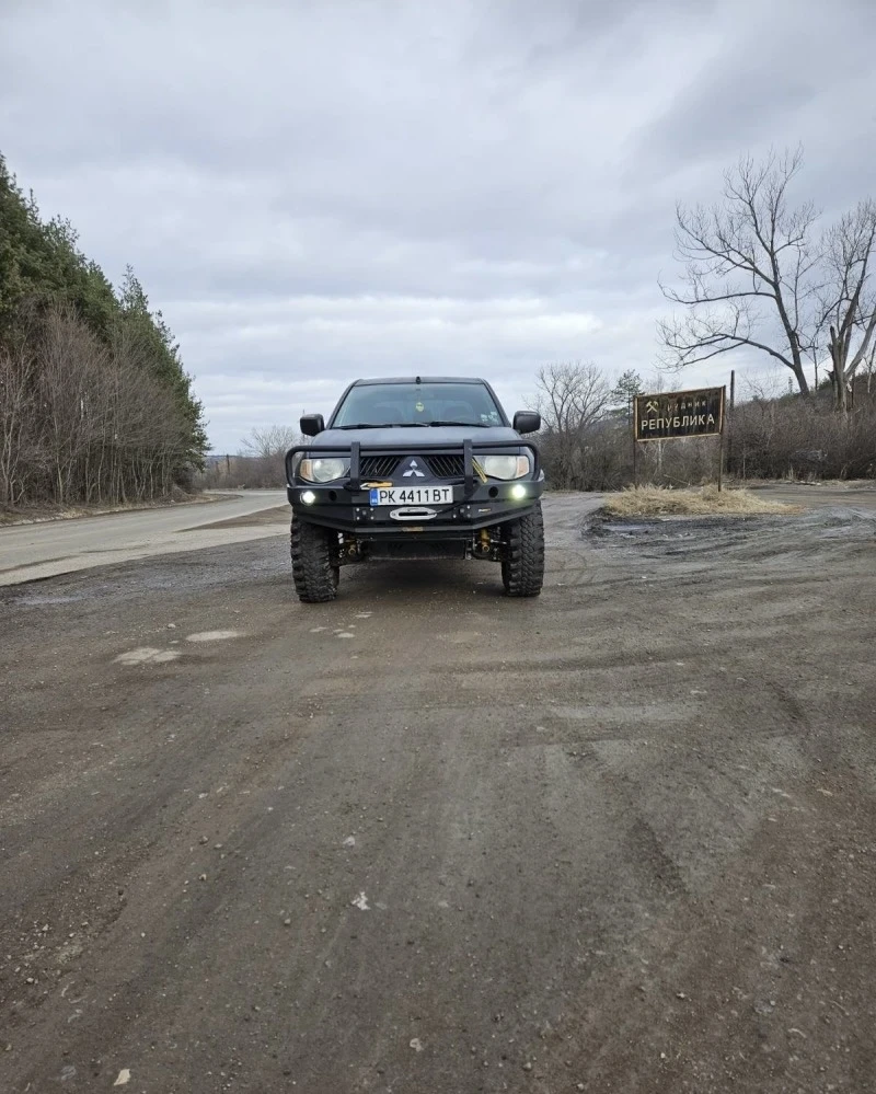 Mitsubishi L200, снимка 2 - Автомобили и джипове - 47283631