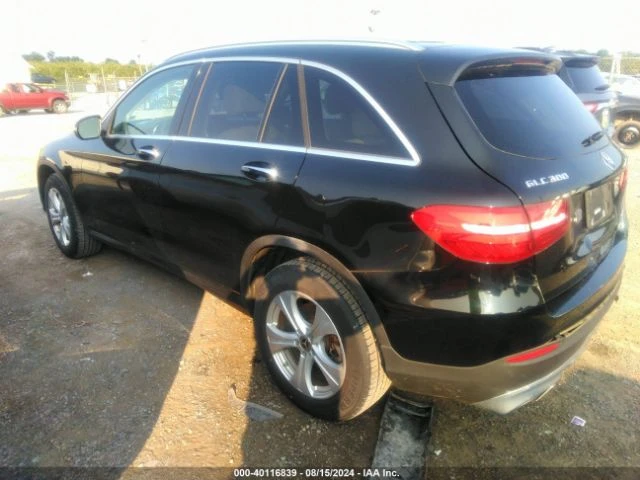 Mercedes-Benz GLC 300 4MATIC* Burmester* Пано* Подгрев* Камери, снимка 3 - Автомобили и джипове - 47362295