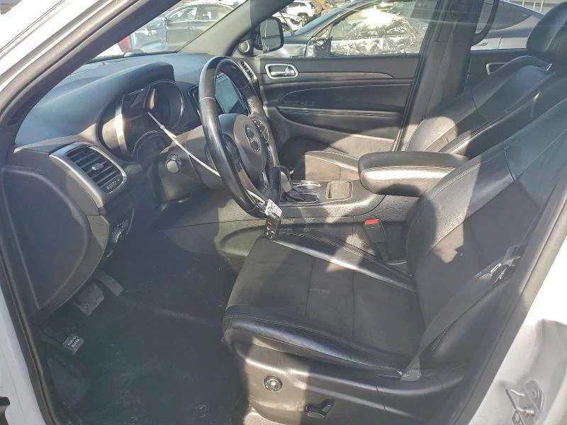 Jeep Grand cherokee LAREDO, снимка 7 - Автомобили и джипове - 53380818