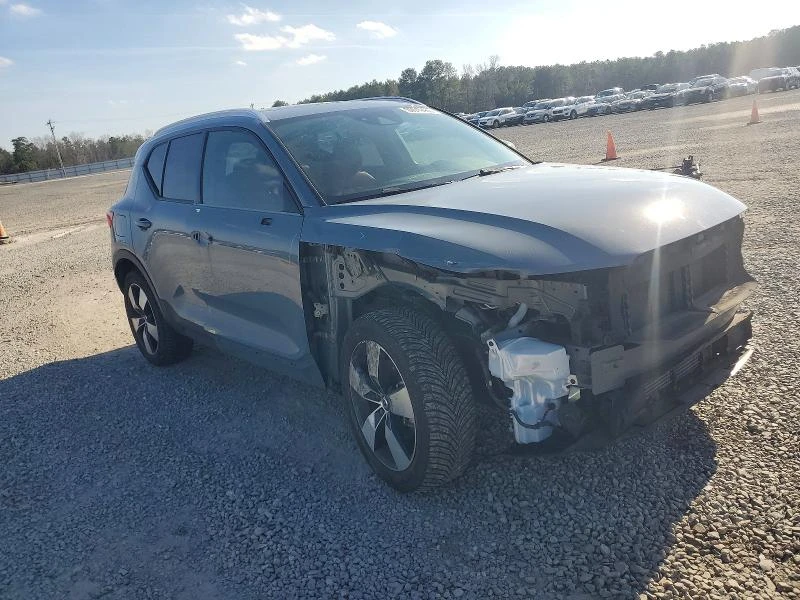 Volvo XC40 T5 MOMENTUM, снимка 2 - Автомобили и джипове - 53609489