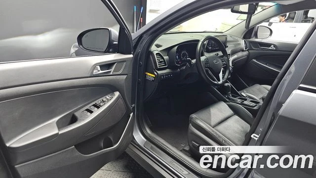 Hyundai Tucson 1.6 2WD| КАМЕРА| DIST| ОБДУХВАНЕ| МЪРТВА ТОЧКА, снимка 4 - Автомобили и джипове - 55835603