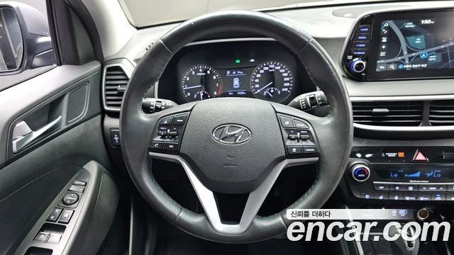 Hyundai Tucson 1.6 2WD| КАМЕРА| DIST| ОБДУХВАНЕ| МЪРТВА ТОЧКА, снимка 6 - Автомобили и джипове - 55835603
