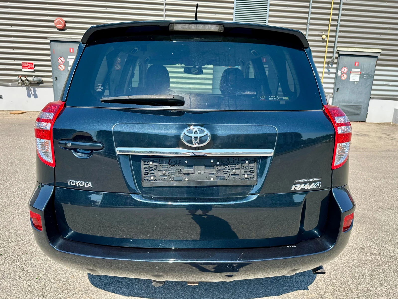 Toyota Rav4 2.2 D-4D * ТЕГЛИЧ* КАМЕРА* LUXURY*  - изображение 7