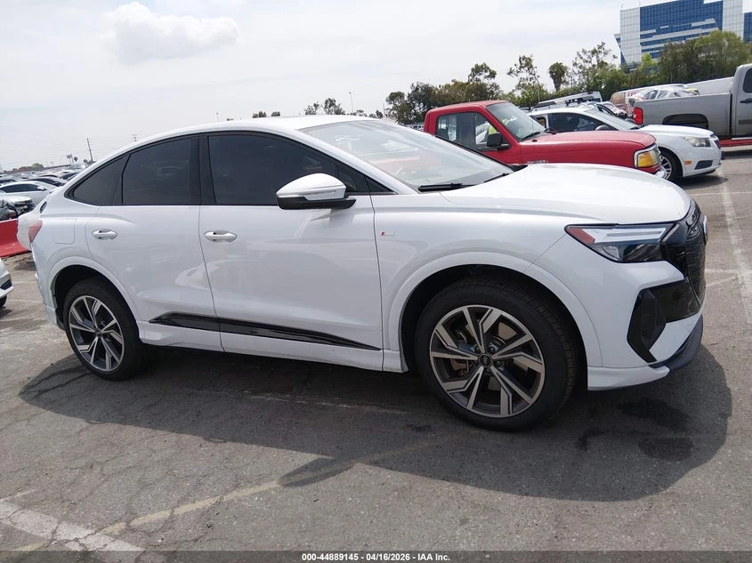 Audi Q4 Sportback E-Tron Premium 50 Quattro, снимка 13 - Автомобили и джипове - 54874446