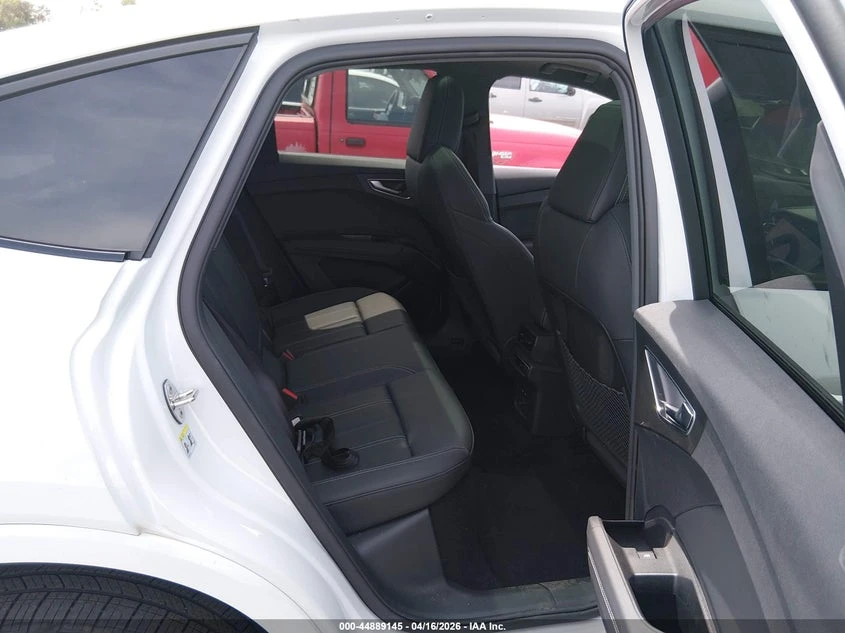 Audi Q4 Sportback E-Tron Premium 50 Quattro, снимка 8 - Автомобили и джипове - 54874446