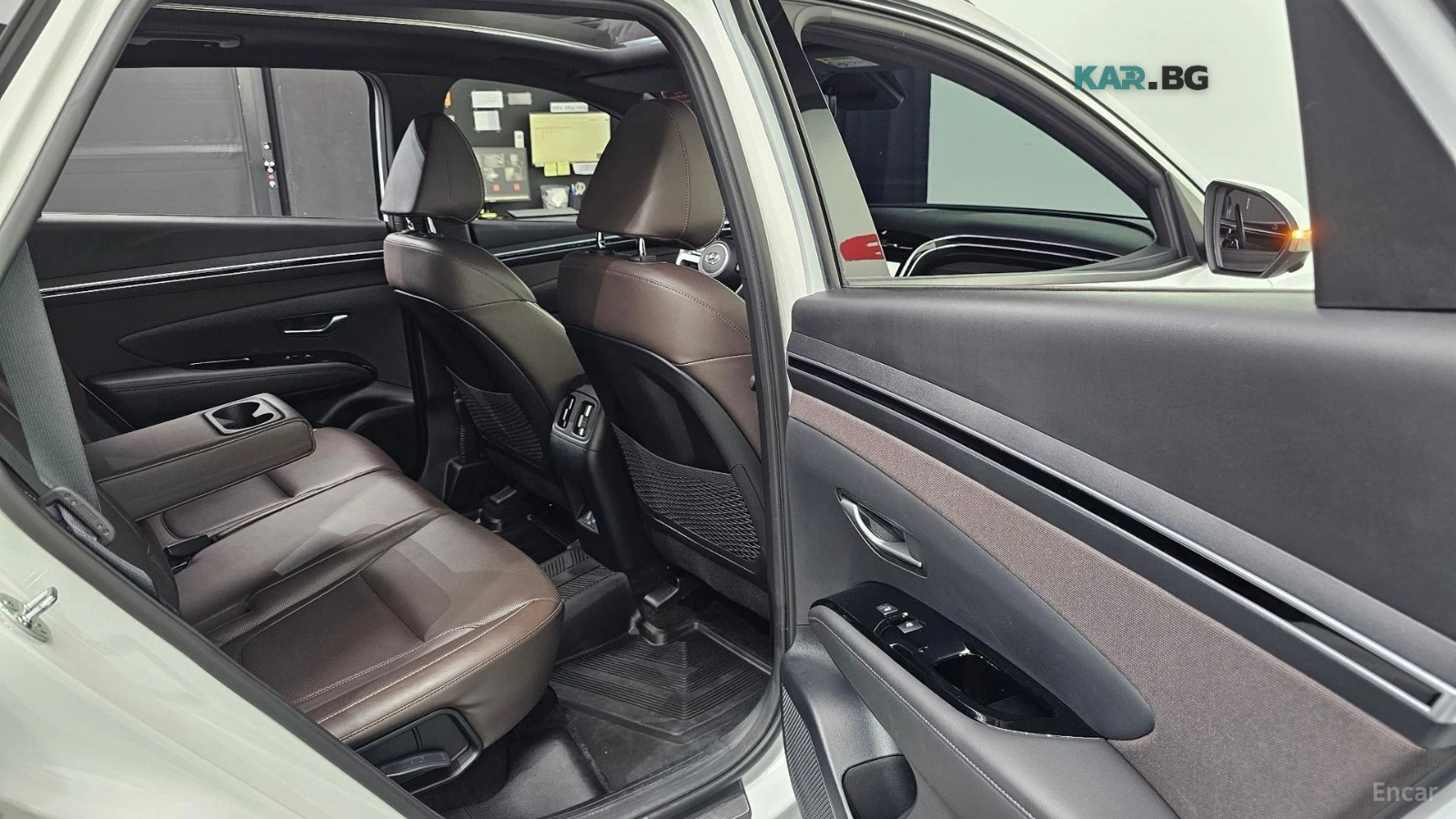 Hyundai Tucson 1.6T Inspiration 4x4* DISTRONIC* 360* PANORAMA* , снимка 13 - Автомобили и джипове - 55903418