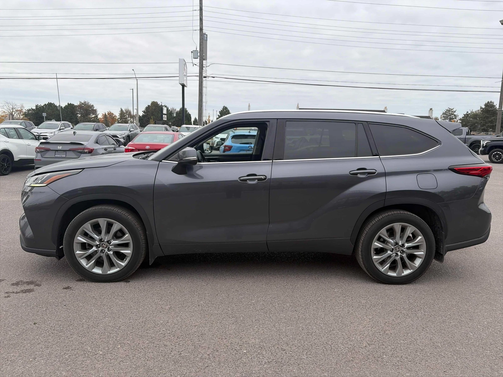 Toyota Highlander LIMITED * CARFAX * AWD * NAV | Mobile.bg � ����������� 2