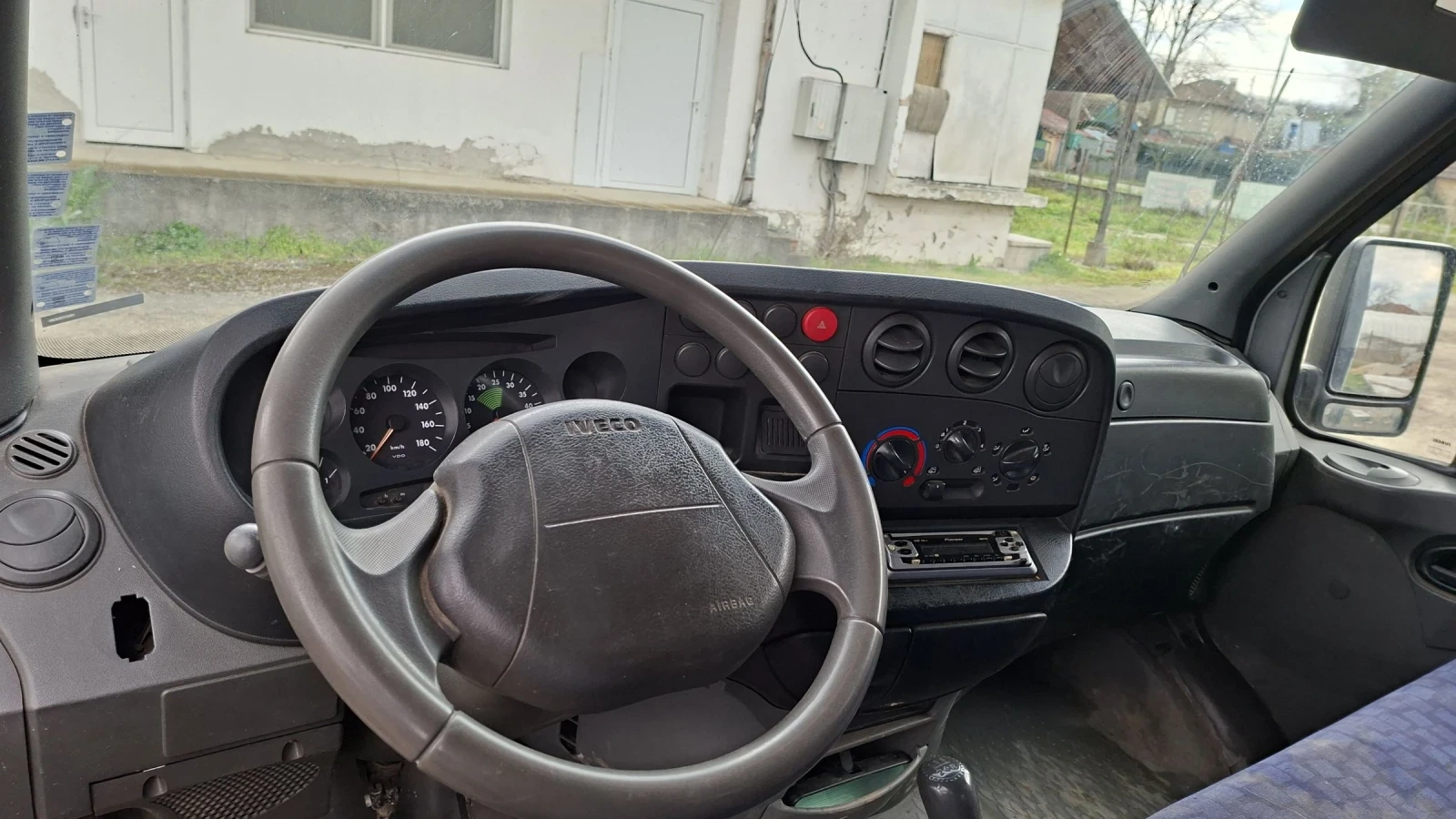 Iveco Daily 2.3, снимка 10 - Бусове и автобуси - 54176599