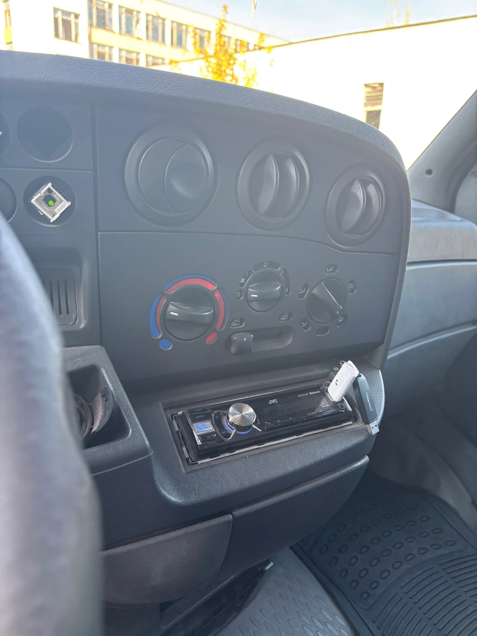 Iveco 35c13 2.8 130 �.� ��������� �� �����! | Mobile.bg � ����������� 8