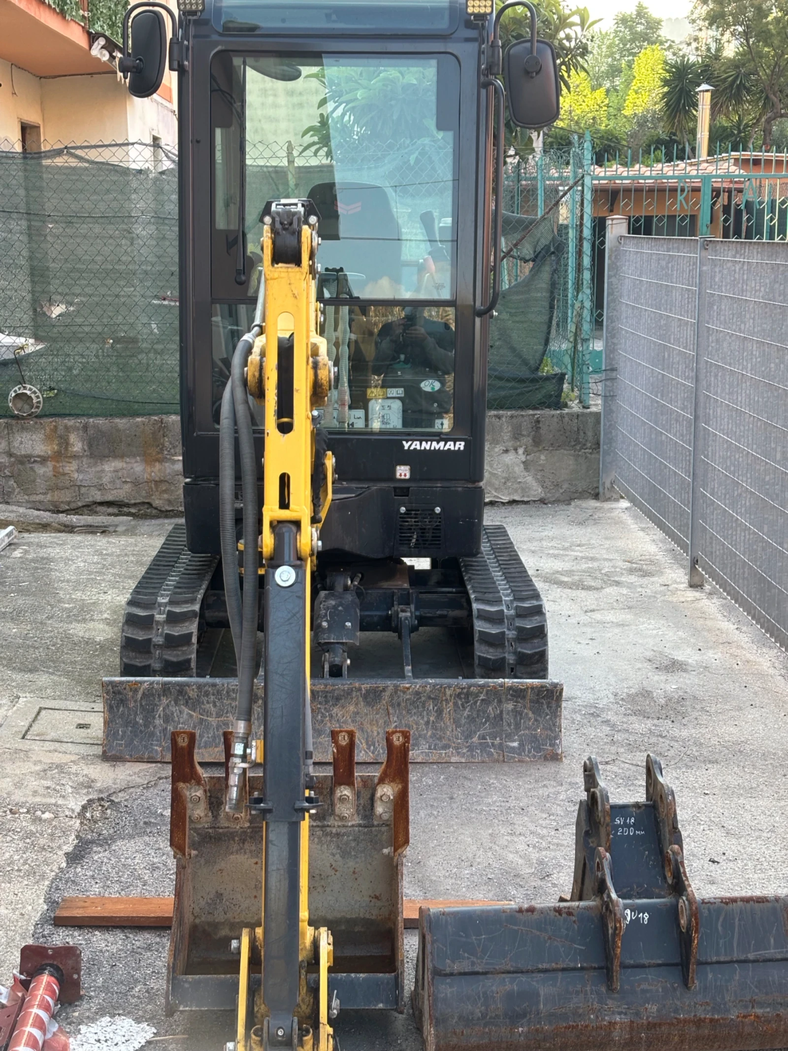 Багер Yanmar SV 18