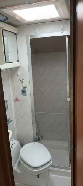 Кемпер Mercedes-Benz Pilote, снимка 6