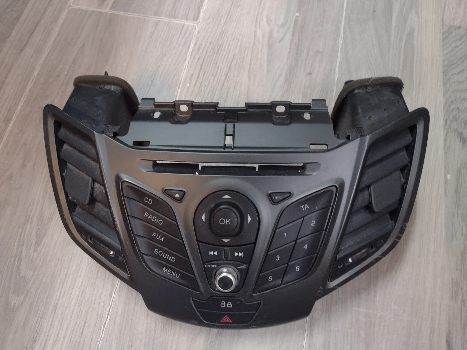 AV1T18K811CC   /CD/DVD Ford Fiesta 7 (2008-2017) | Mobile.bg   1