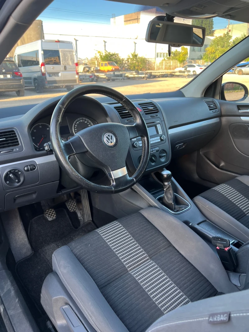 VW Golf TDI, снимка 11 - Автомобили и джипове - 47179576