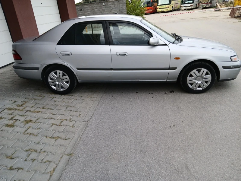 Mazda 626 1.8 Бензин, снимка 6 - Автомобили и джипове - 47334774