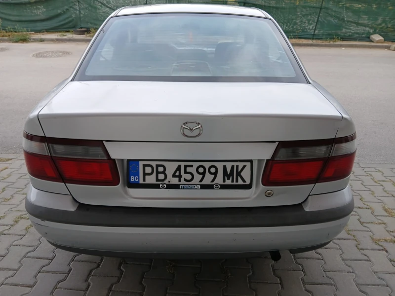 Mazda 626 1.8 Бензин, снимка 4 - Автомобили и джипове - 47334774