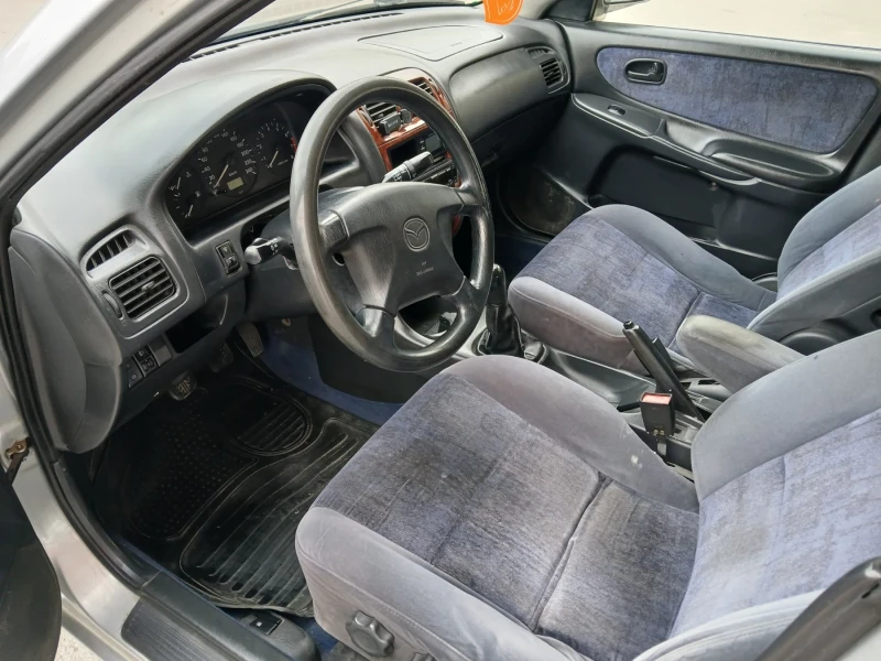 Mazda 626 1.8 Бензин, снимка 9 - Автомобили и джипове - 47334774