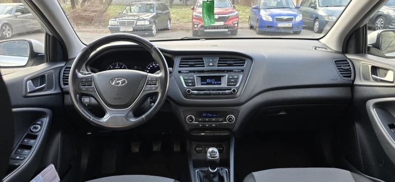 Hyundai I20, снимка 11 - Автомобили и джипове - 48485182