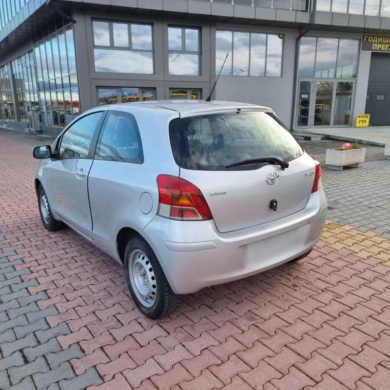 Toyota Yaris 1.0, снимка 3 - Автомобили и джипове - 48297072