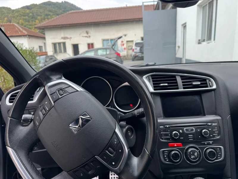 Citroen DS4 1.6 e-hdi 6sk navi, снимка 8 - Автомобили и джипове - 52561239