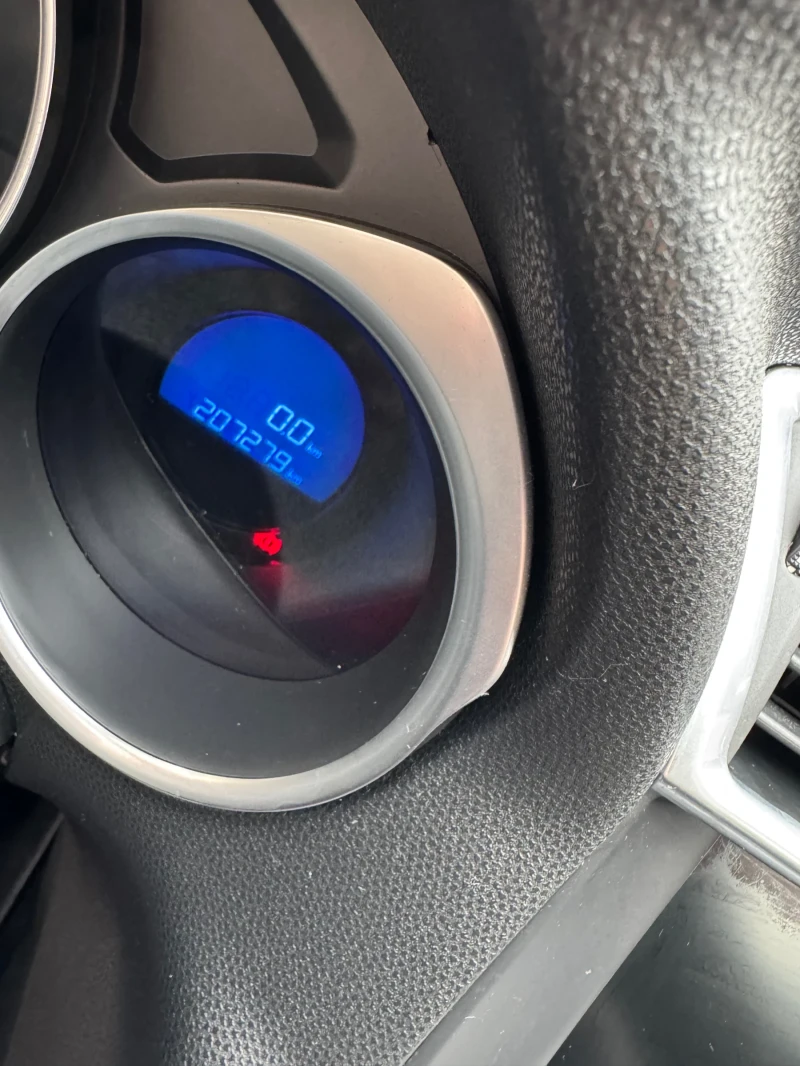 Citroen DS4 1.6 e-hdi 6sk navi, снимка 9 - Автомобили и джипове - 52561239