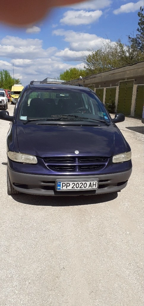 Chrysler Voyager, снимка 2 - Автомобили и джипове - 47360071