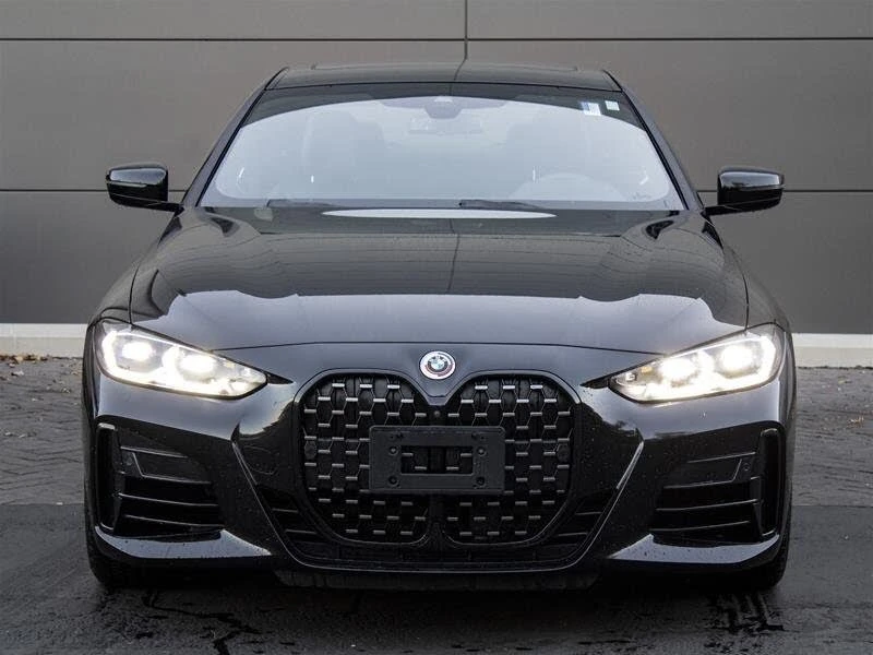 BMW M4 xDrive* АвтоКредит* (ЦЕНА ДО БГ), снимка 2 - Автомобили и джипове - 54030856