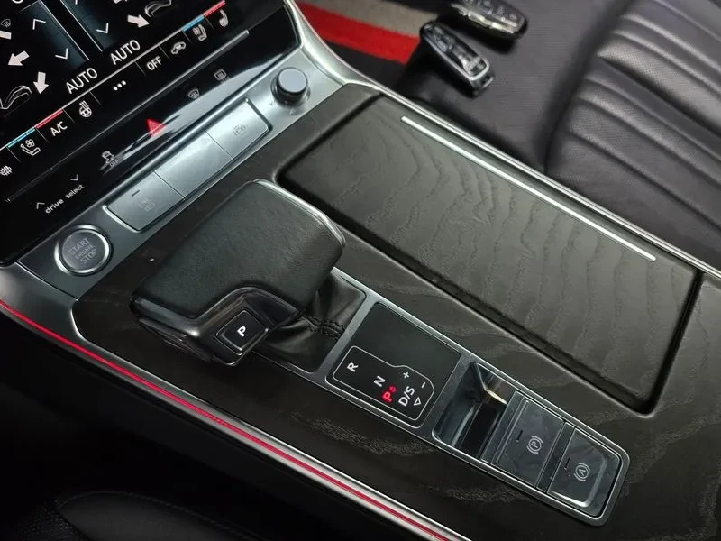 Audi A6 2.0 TFSI, снимка 9 - Автомобили и джипове - 55084456