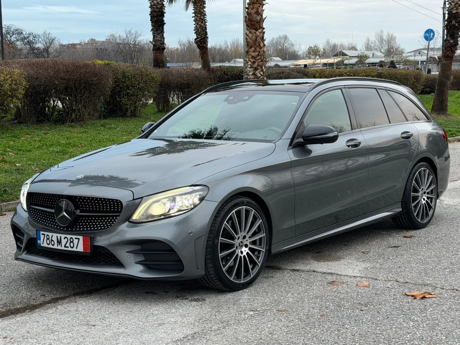 Mercedes-Benz C 220 d/AMG/Multibeam/Keyless/BURM/PANORAMA, снимка 1