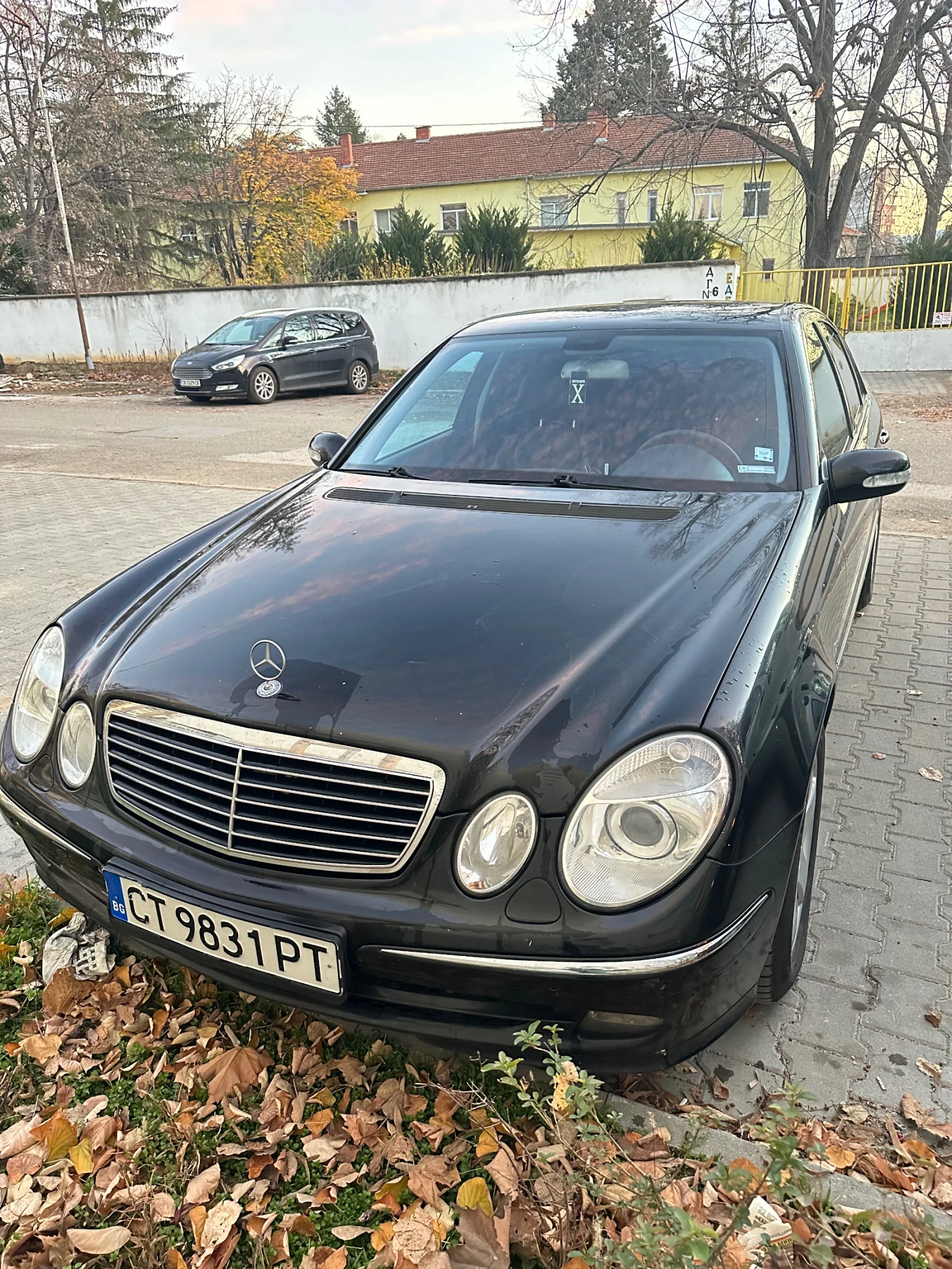 Mercedes-Benz E 320, снимка 1