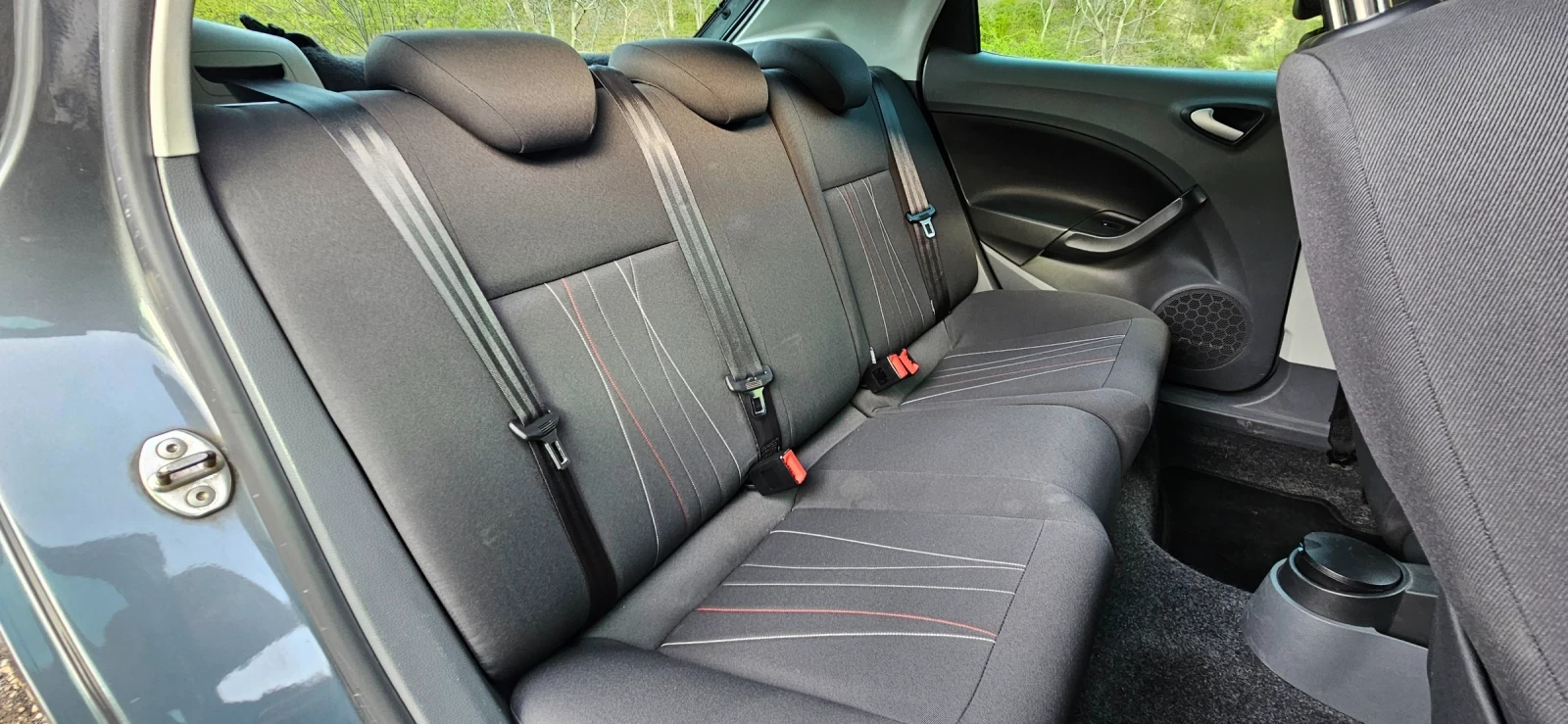 Seat Ibiza 1.6 TDI - изображение 9