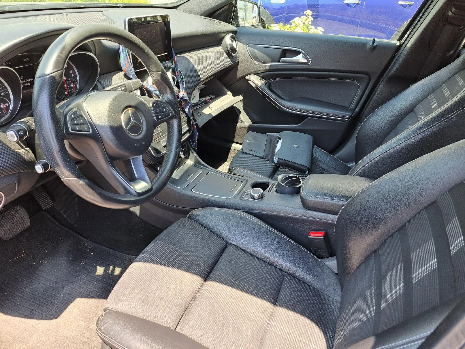 Mercedes-Benz A 180 АВТОМАТ+ LED+ Камера+ ПОЛУКОЖЕНО РЕКАРО - изображение 9