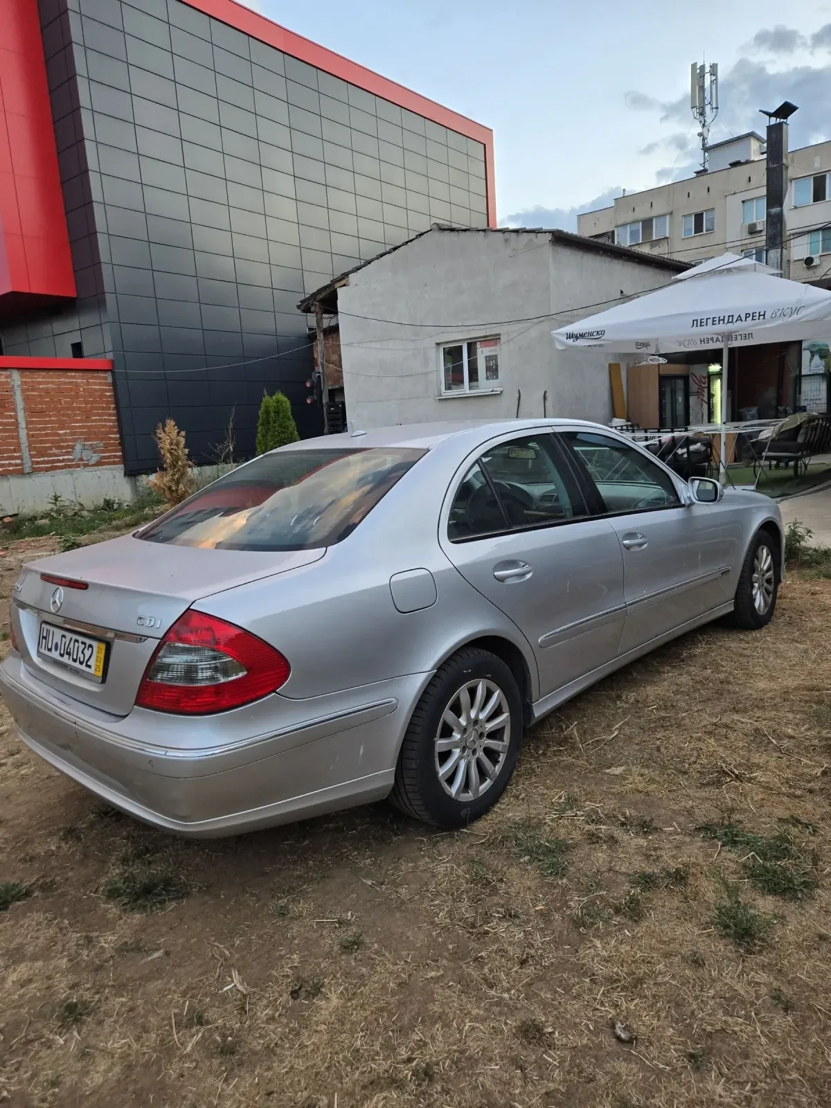 Mercedes-Benz E 320 Нов внос Германия във много добро състояние  - изображение 4