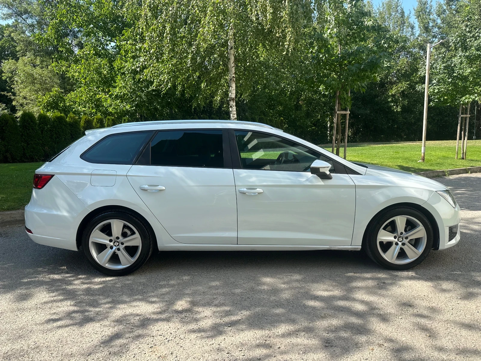 Seat Leon FR / АВТОМАТИК - изображение 8