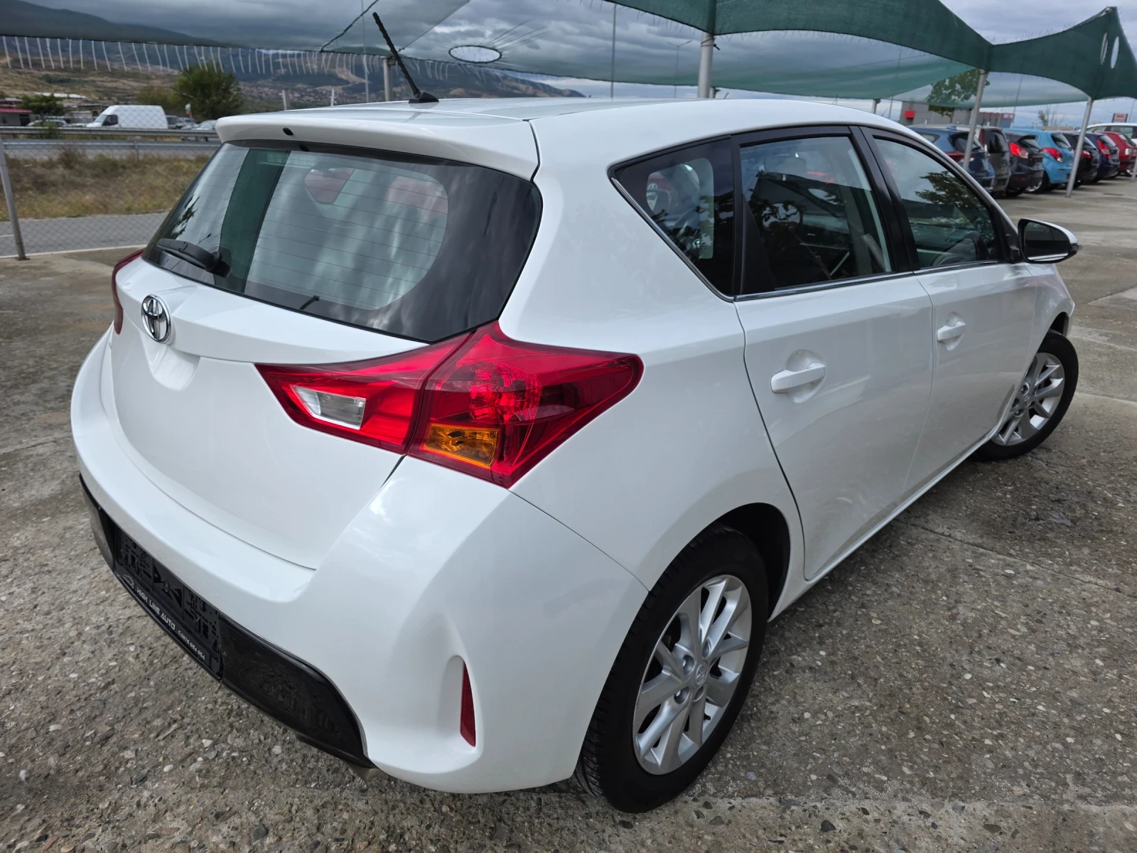 Toyota Auris 1.6 VVTI Камера Hands Free Климатроник Евро 5 - изображение 4