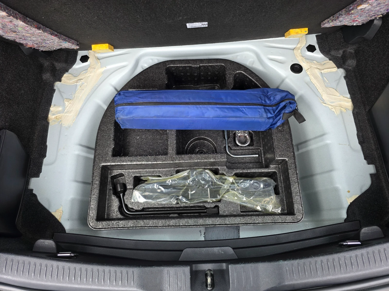 Toyota Auris 1.6 VVTI Камера Hands Free Климатроник Евро 5 - изображение 10