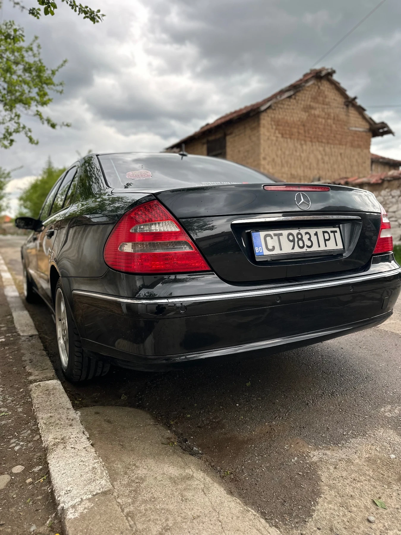 Mercedes-Benz E 320, снимка 4 - Автомобили и джипове - 53918437